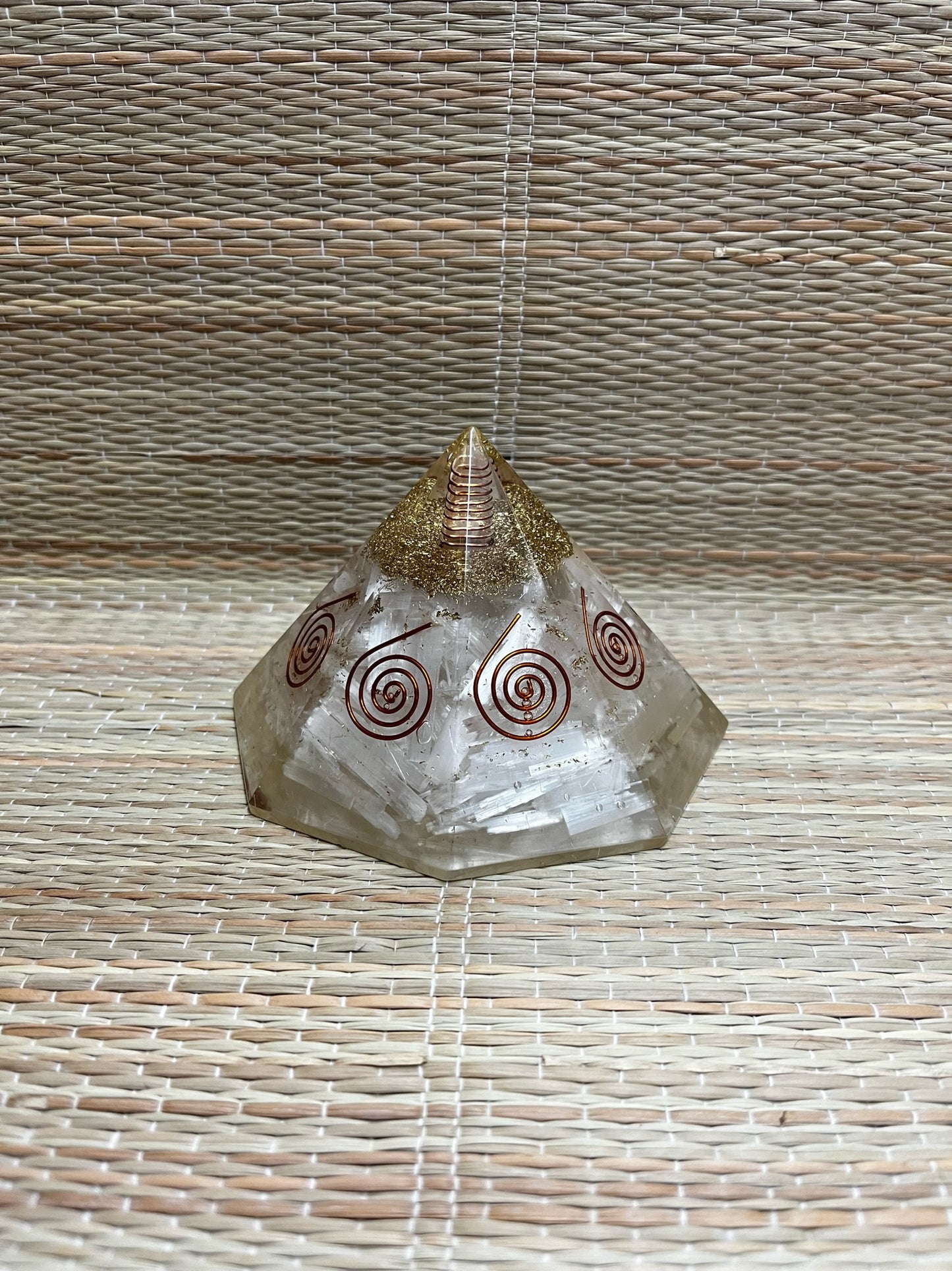Stones | Octagon Orgonite Pyramid