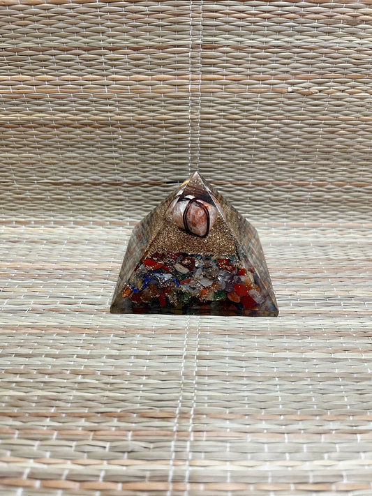 Stones | Orgonite Pyramid