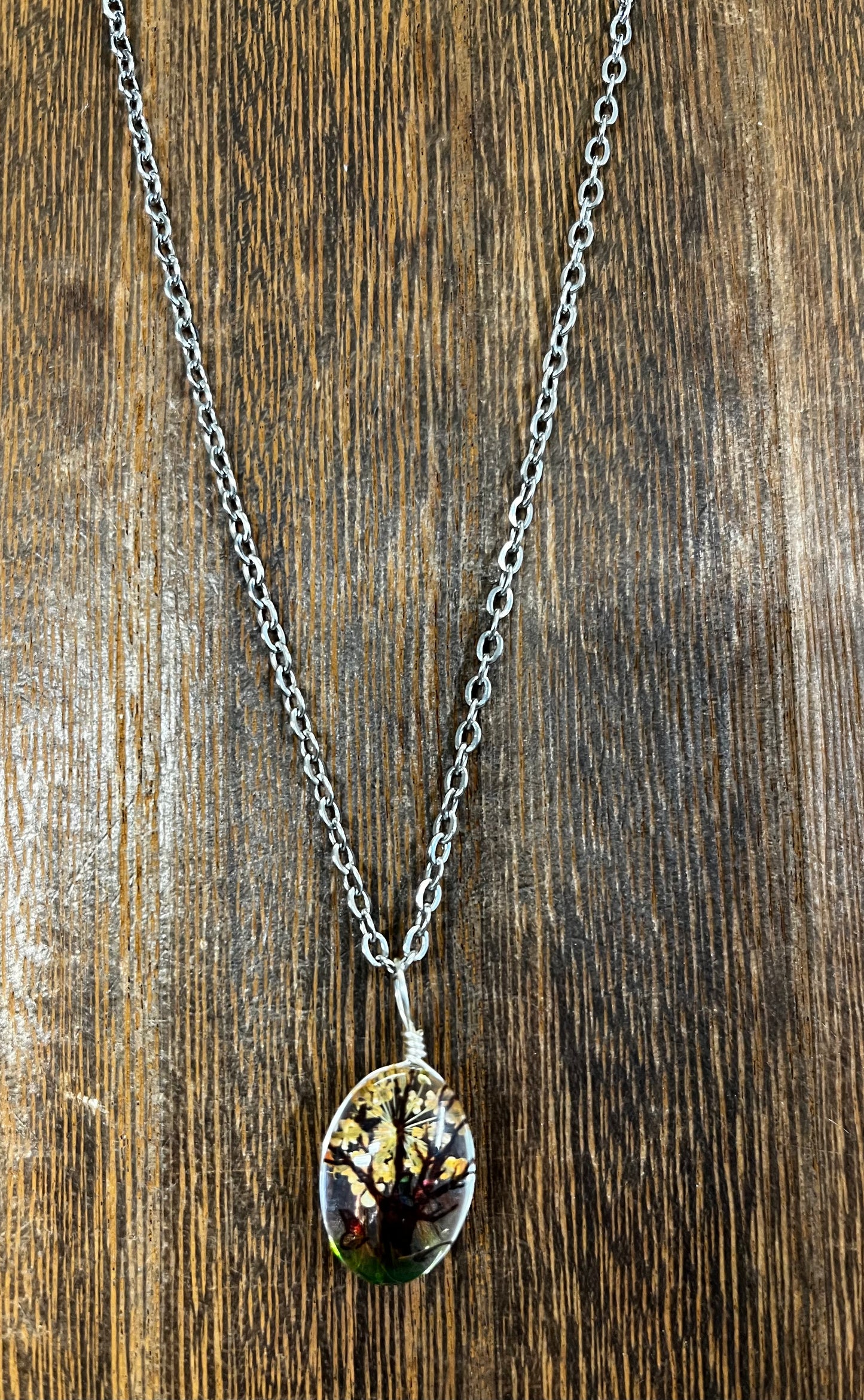 Necklaces |  Oval Shape Resin Dried Flowers Pendant