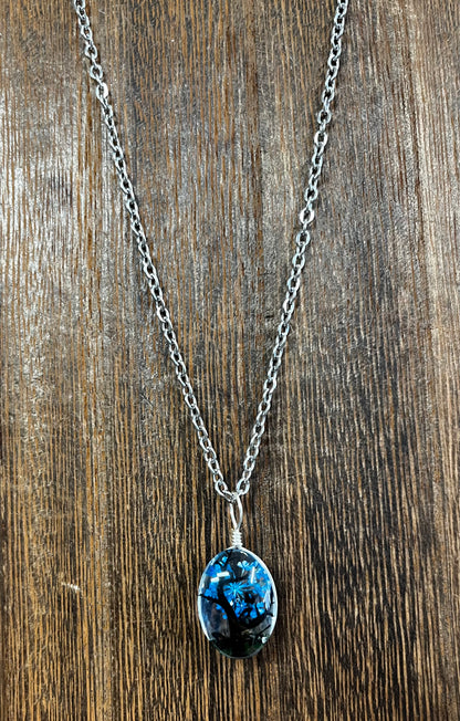 Necklaces |  Oval Shape Resin Dried Flowers Pendant