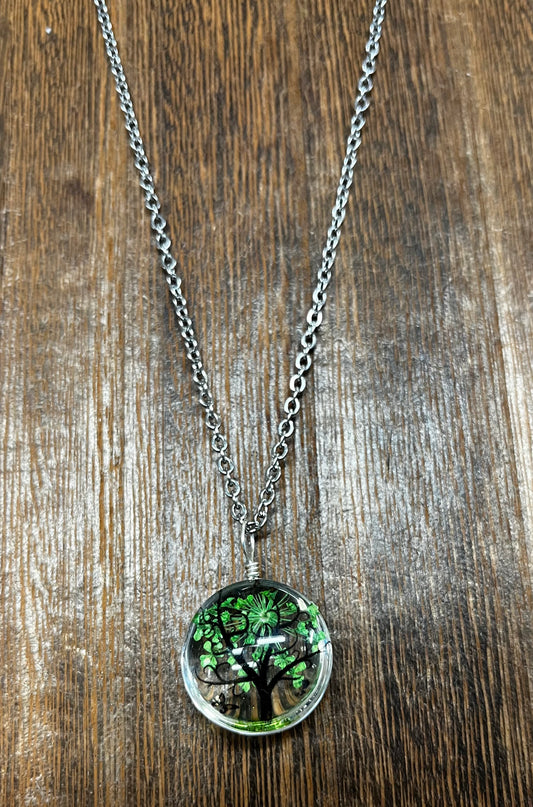 Necklaces |  Circle Shape Resin Dried Flowers Pendant